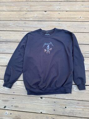 Unisex Med Metallica Sweatshirt